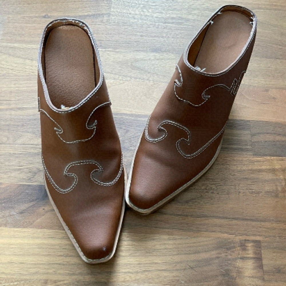 WESTERN style leather ankle heel shoes